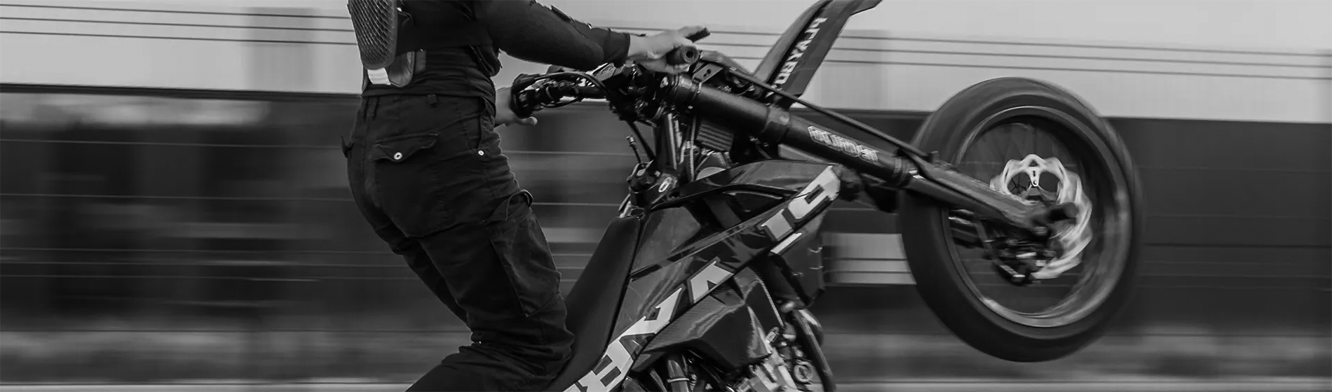 Covering moto Noisy-Le-Grand (93160)