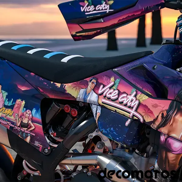 Film covering moto